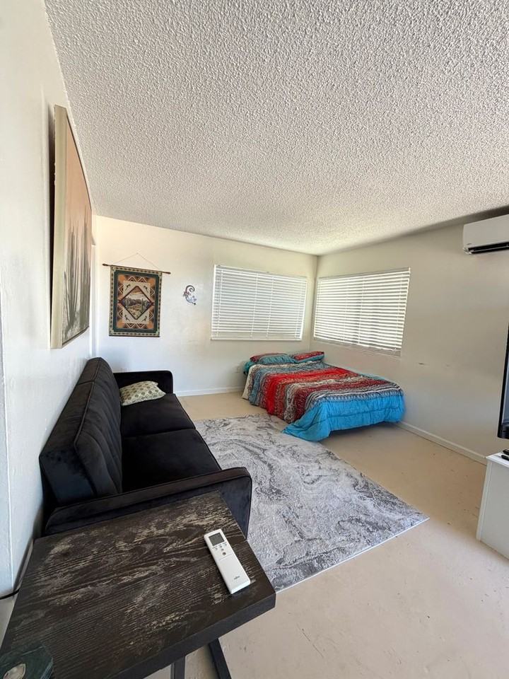 76233 Amboy Rd - Photo 2 of 11