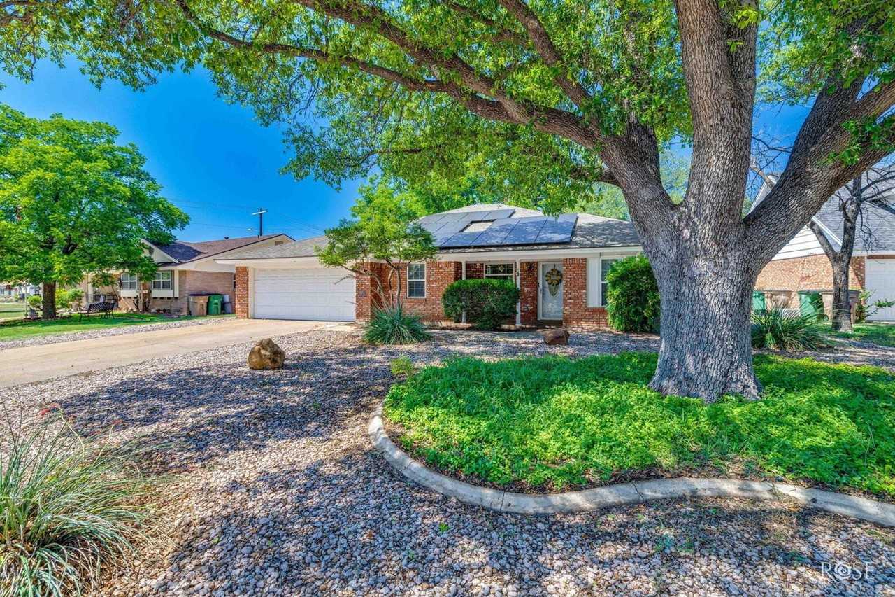 3108 Oak Forest Dr - Photo 4 of 34