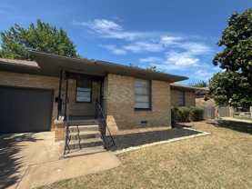 2137 Nw Denver Ave - Photo 1 of 1