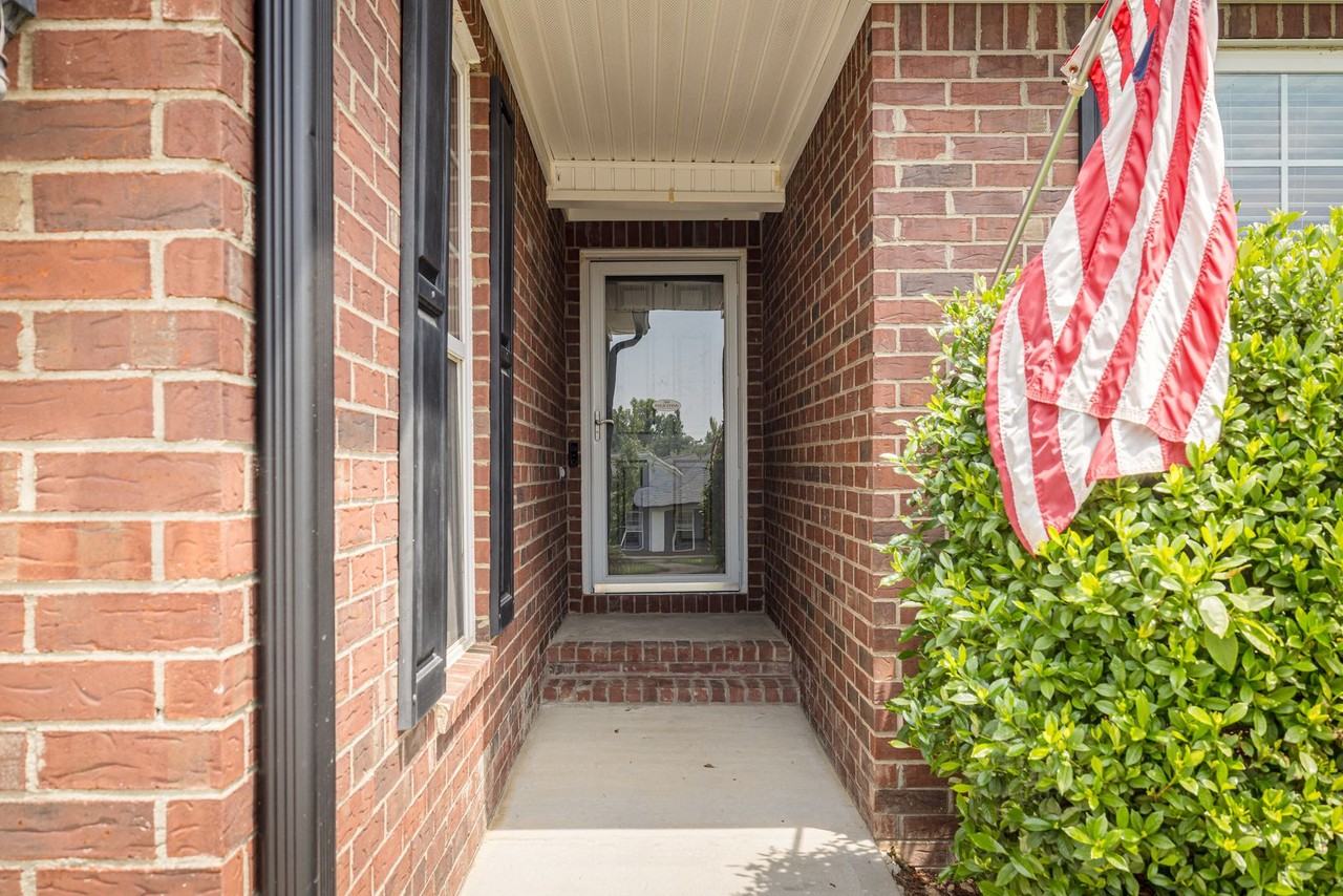 1053 Grove Landing Ln - Photo 5 of 40