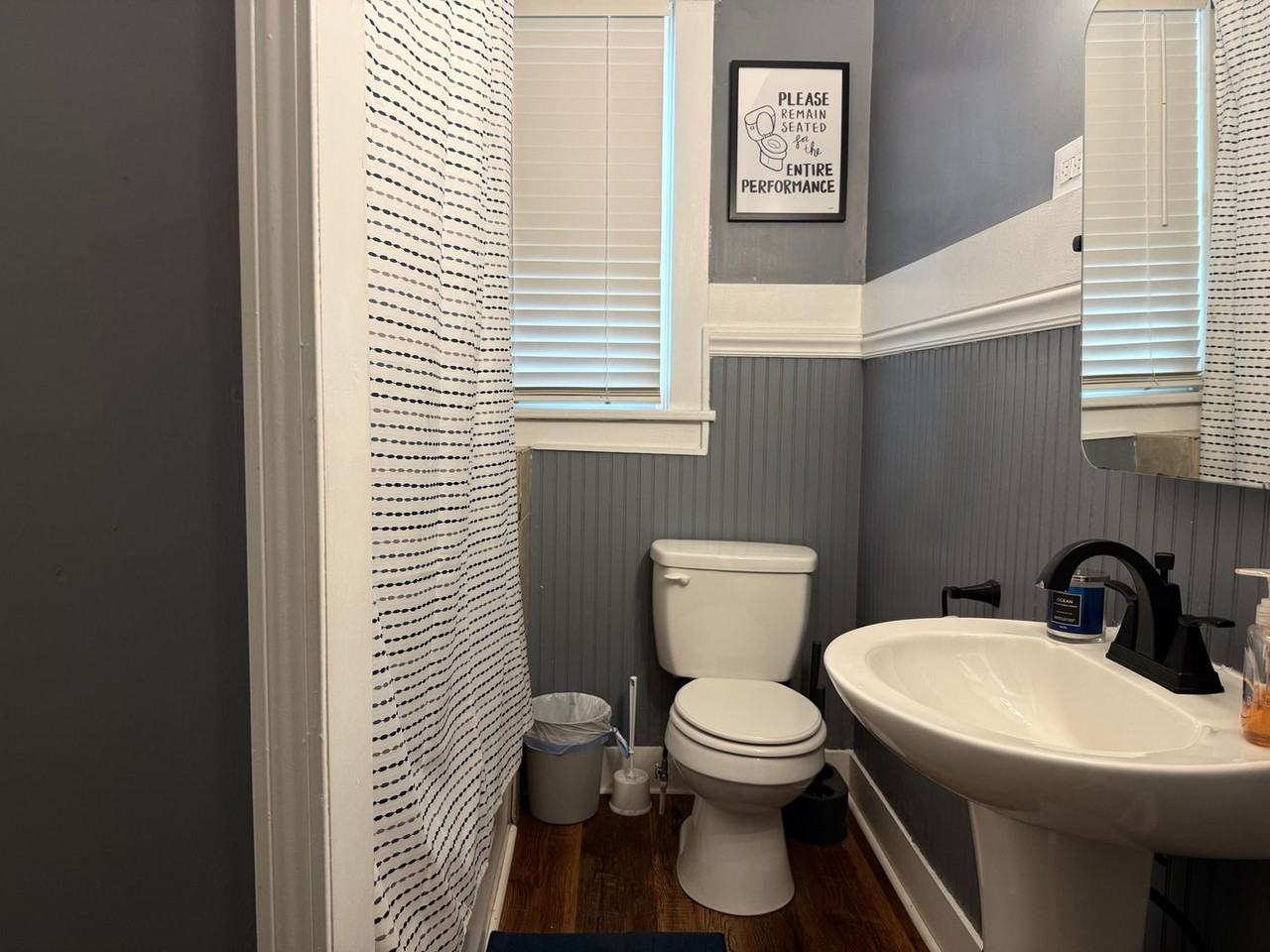 2638 Sanford Ave - Photo 5 of 9