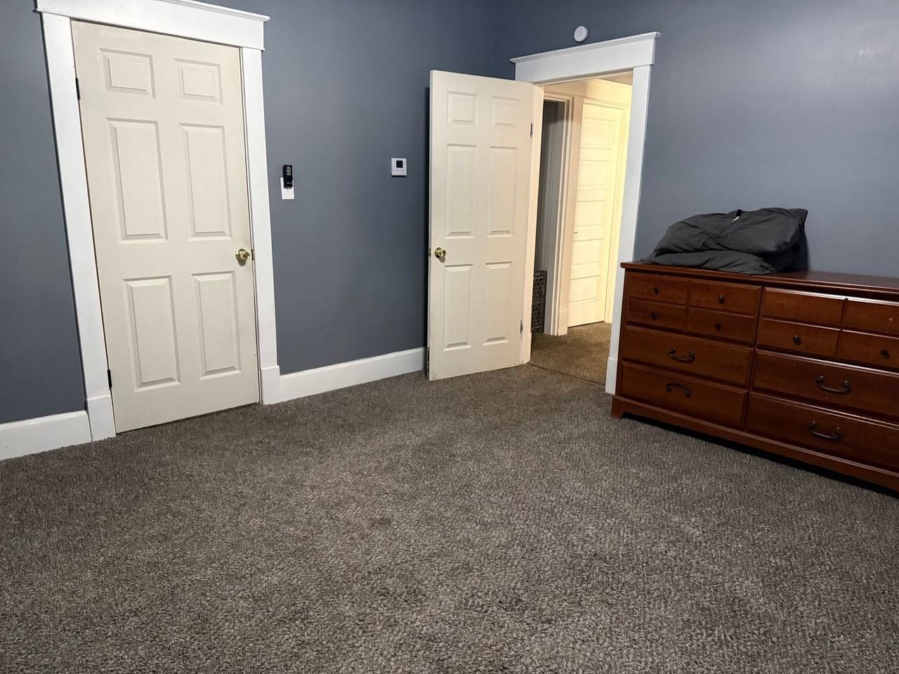 2638 Sanford Ave - Photo 6 of 9