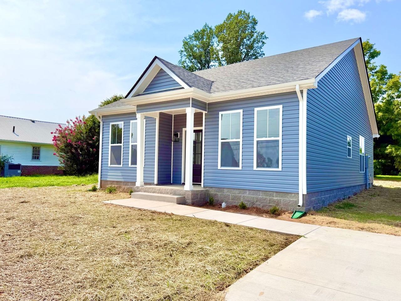 489 S Main St - Photo 2 of 38