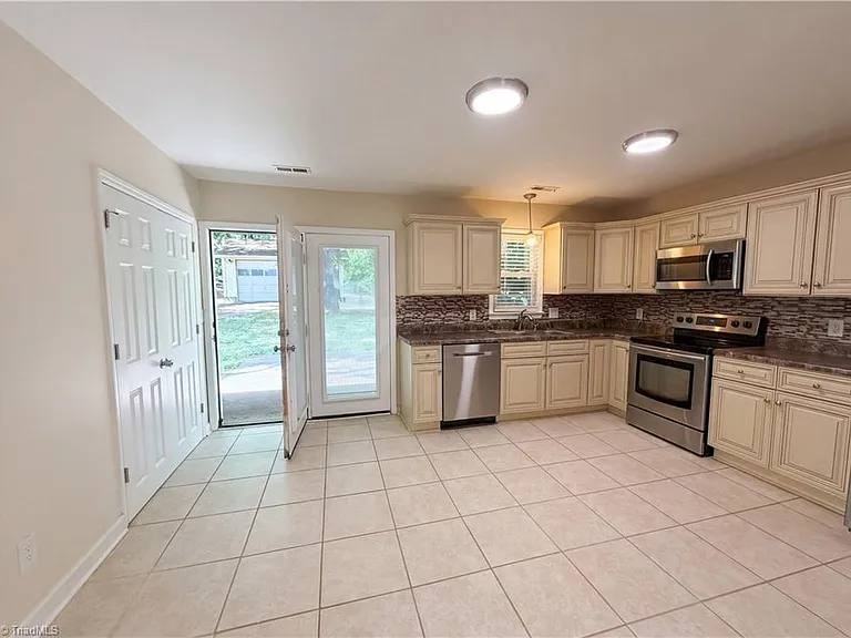 2817 Midpines Drive - Photo 4 of 15