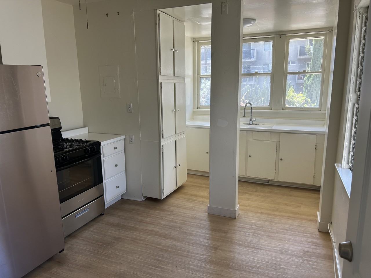 1323 North Orange Drive #1/2 - Photo 2 of 14