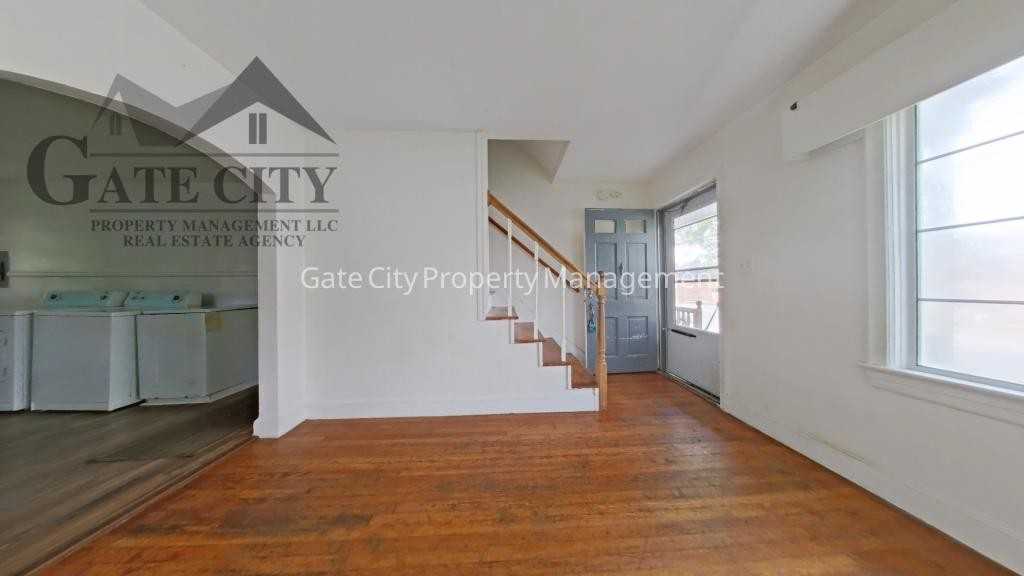 401 Chestnut Dr - Photo 5 of 8
