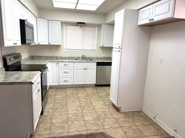 915 Malaga Pl - Photo 5 of 17