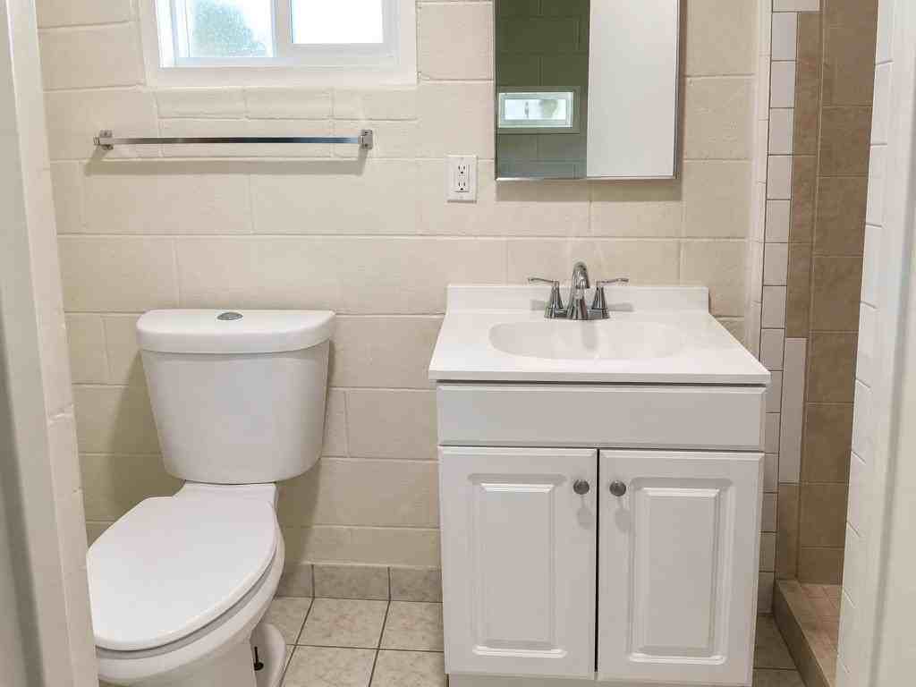 13928 Grangeville Blvd - Photo 3 of 11