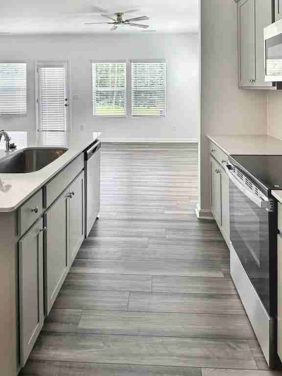 515 Fran Dr - Photo 4 of 24