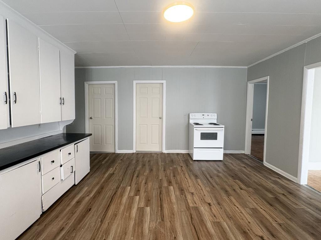 214 Blake St Apt 3 - Photo 4 of 16