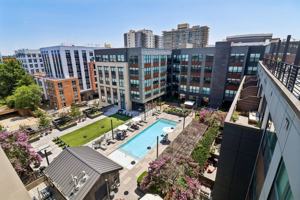 featured image of 525 Montgomery St