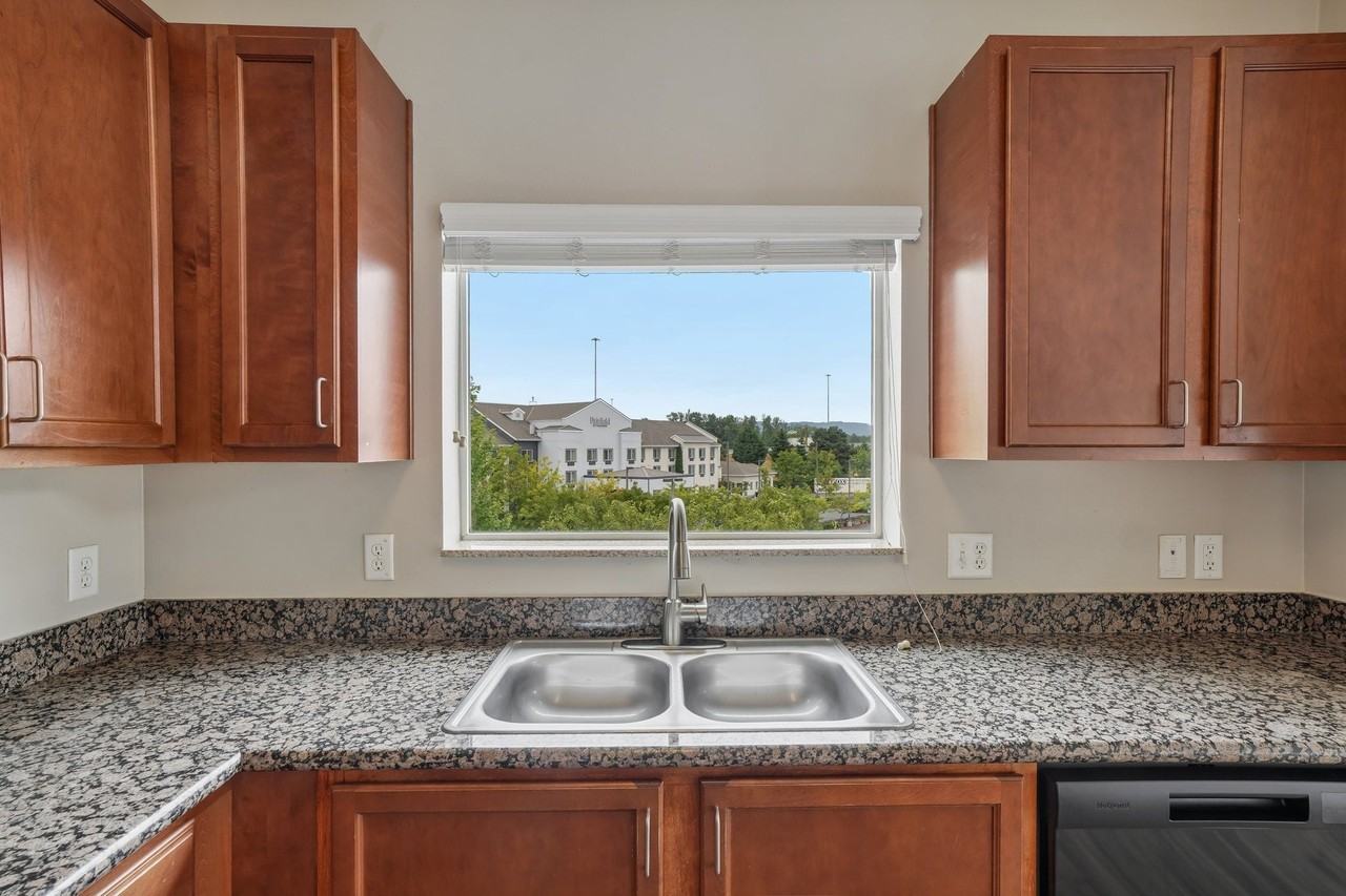 Maddox Apartments - Photo 5 of 27