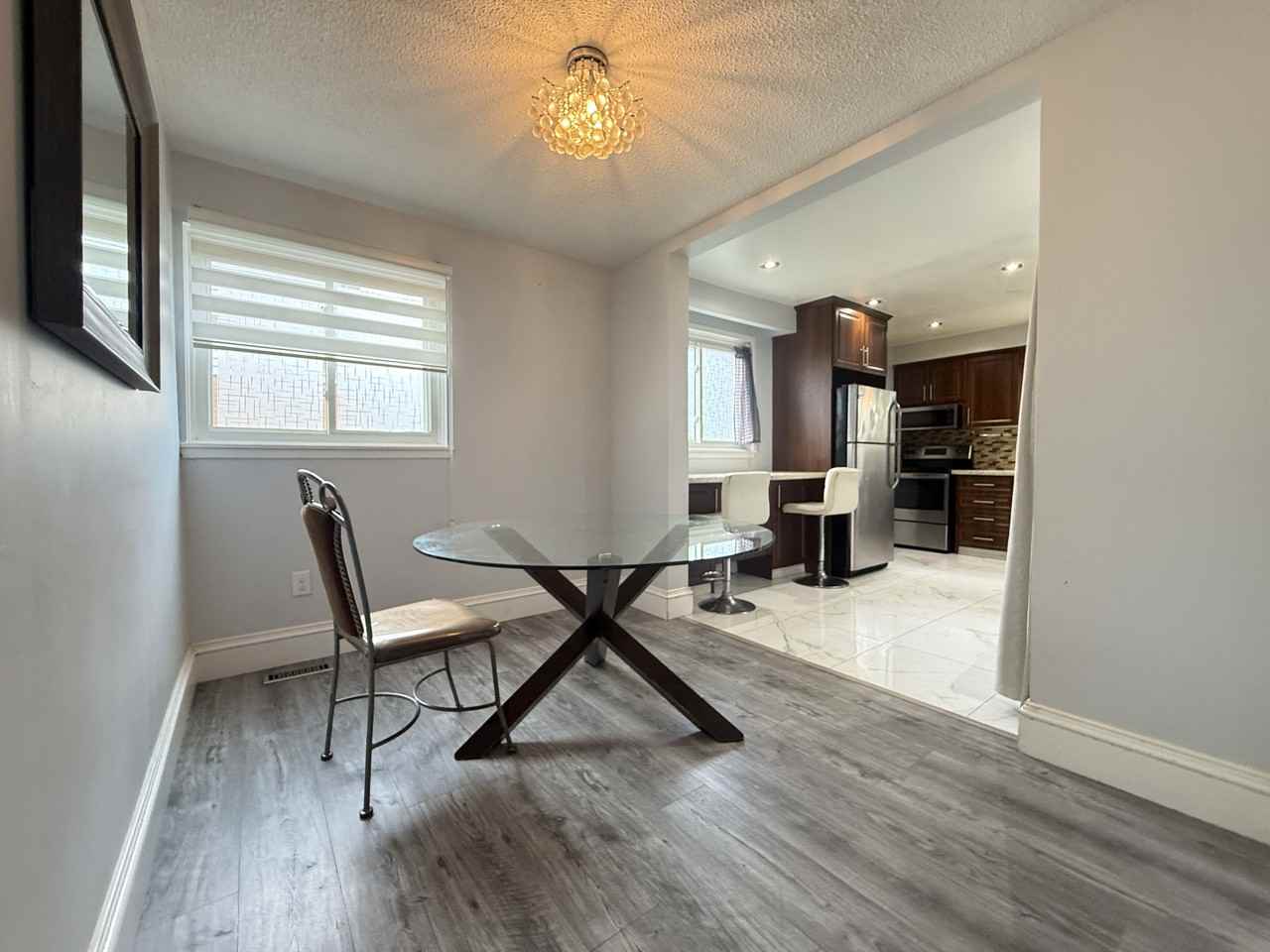 70 Jill Cres - Photo 3 of 25
