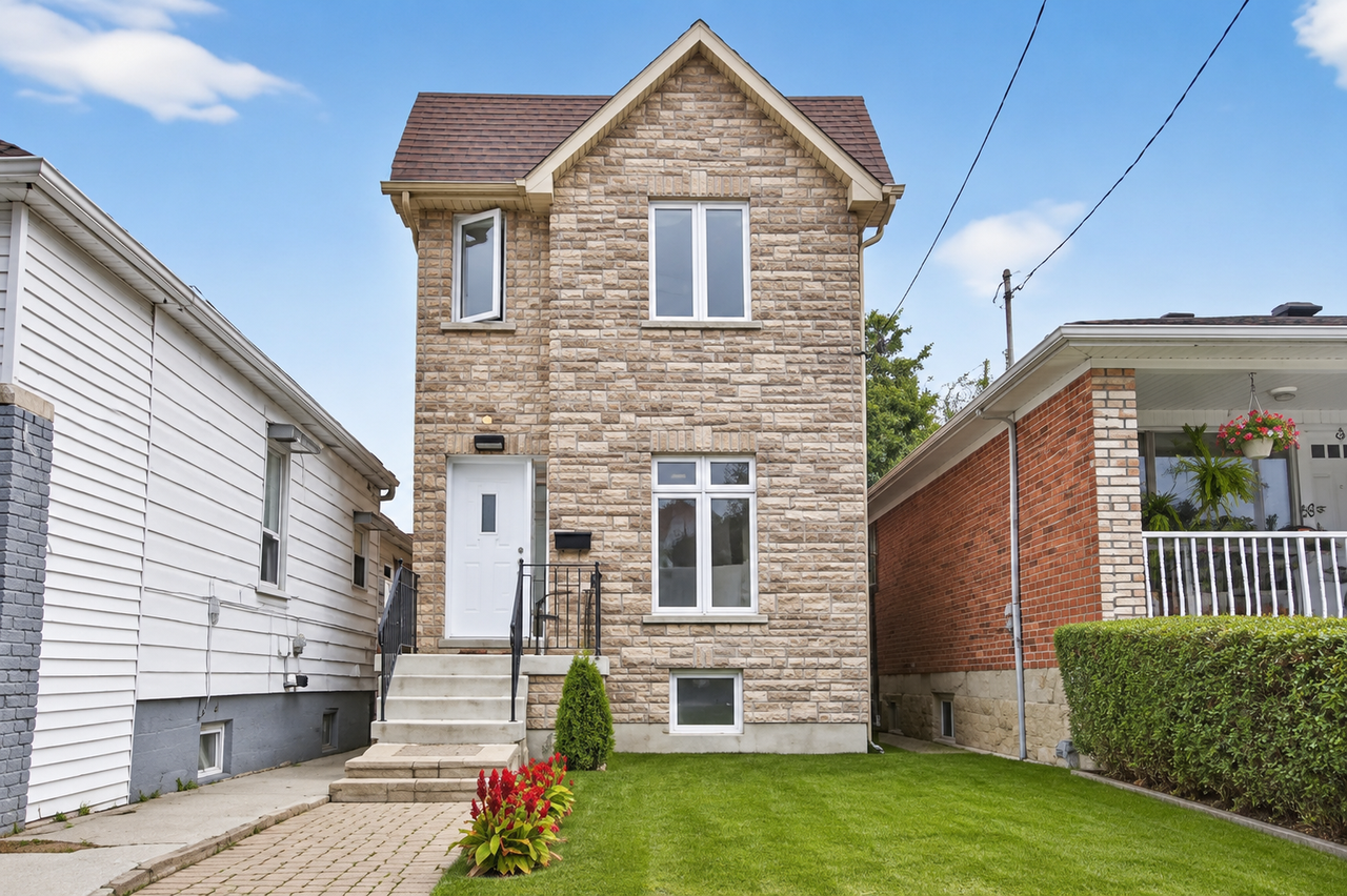 1339 Woodbine Avenue #Upper