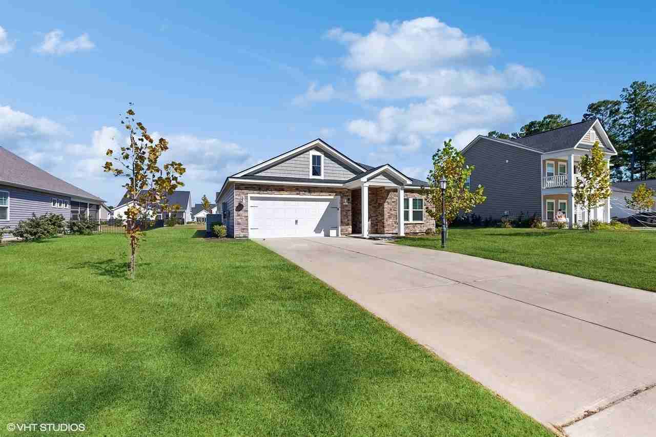 163 Barwick Dr NW - Photo 2 of 33