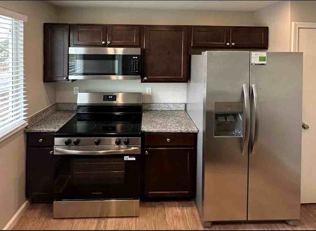 12770 Mission Meadow Dr - Photo 4 of 6
