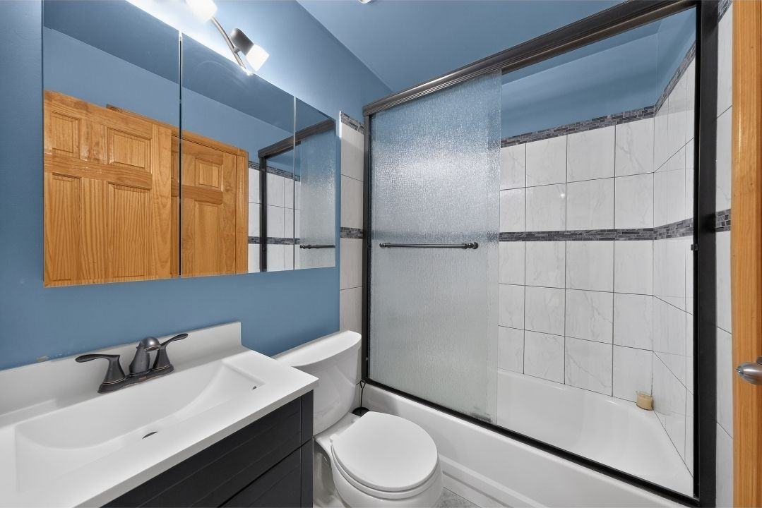 898 Debra Ln - Photo 7 of 13