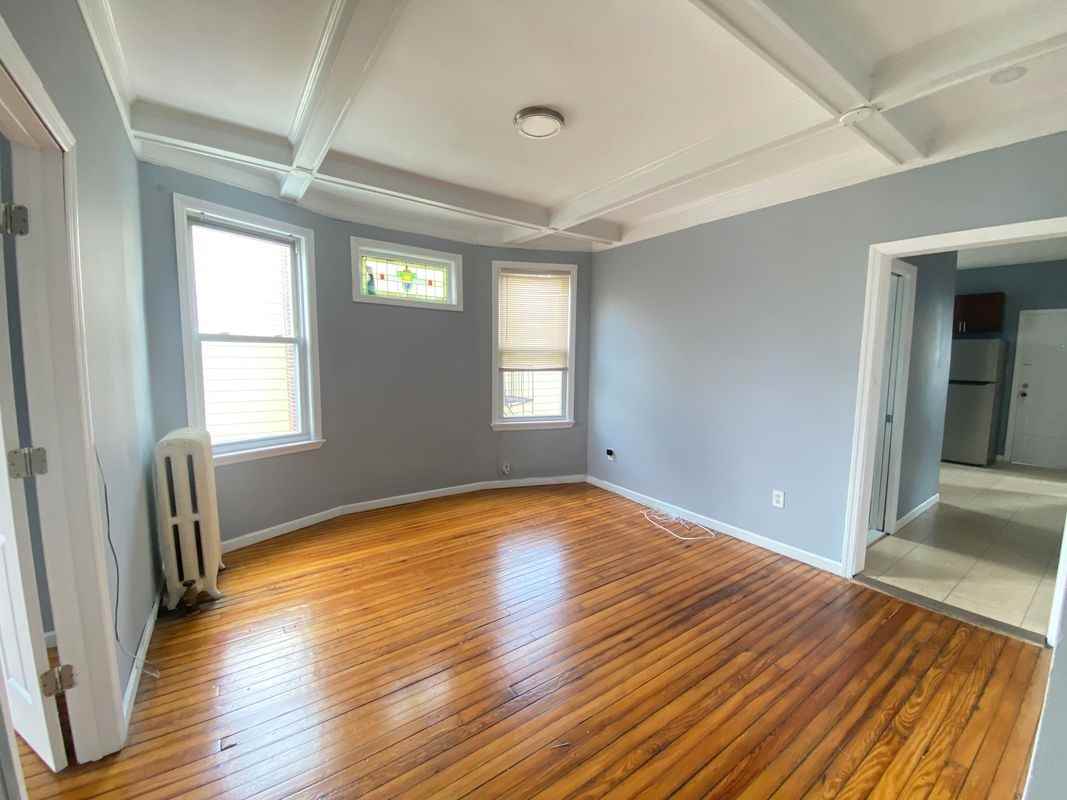 66 Tiffany Pl - Photo 2 of 13