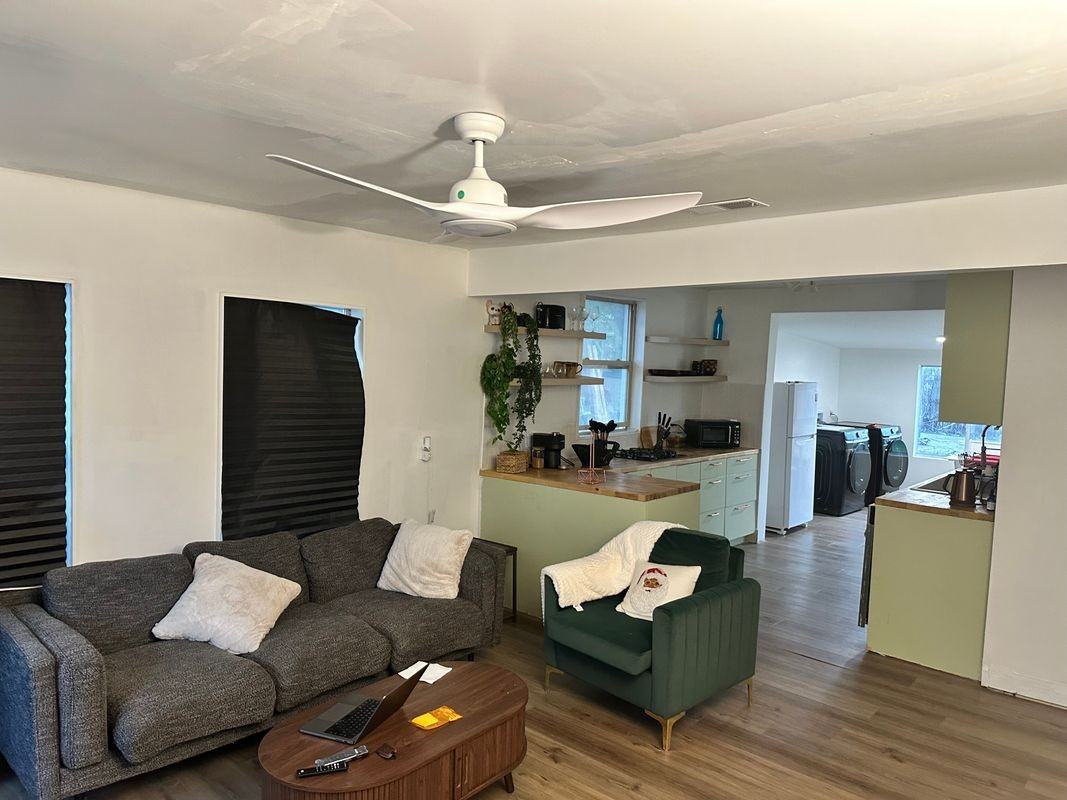 1120 Mark St - Photo 3 of 8