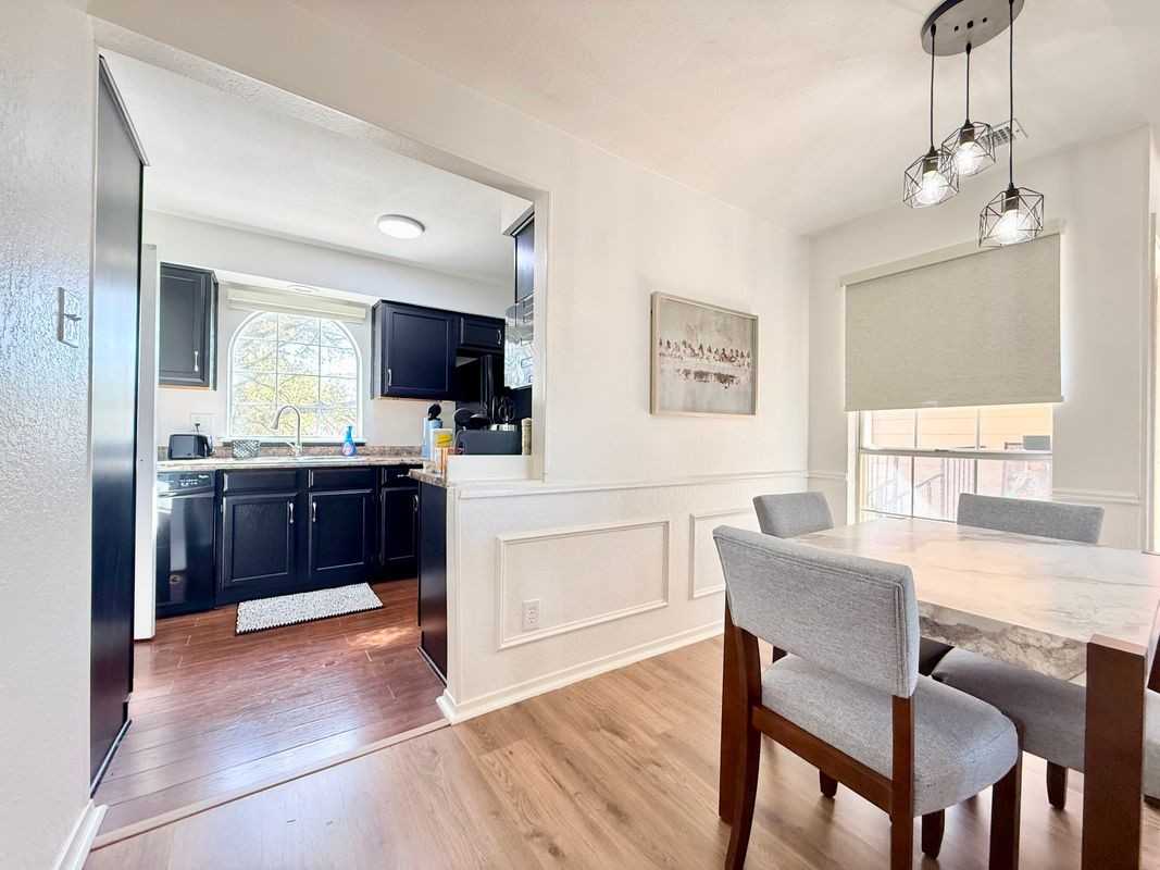 1402 Westheimer Rd - Photo 3 of 10