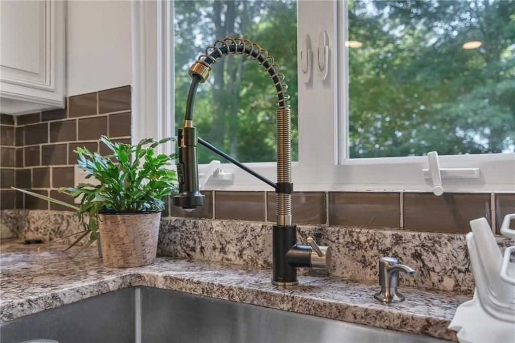 5 Basil Xing - Photo 7 of 35