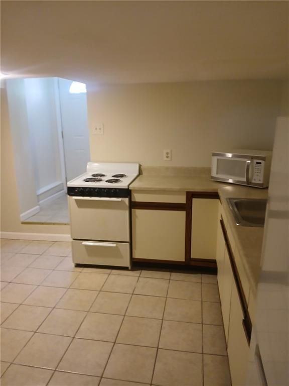 43 Union Ave - Photo 3 of 10