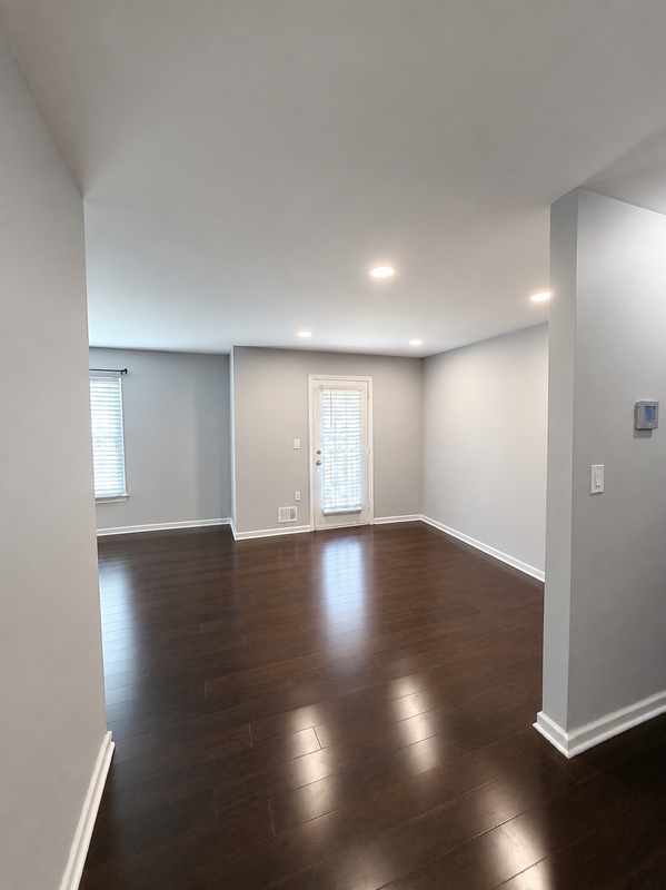 704 Wellington Pl - Photo 3 of 13
