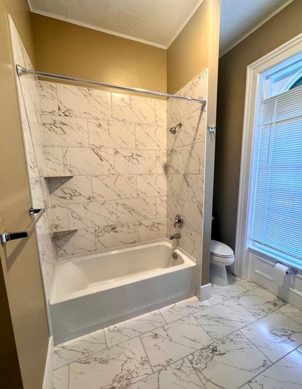210 Locust St - Photo 5 of 6