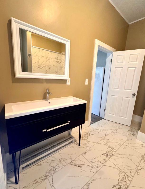 210 Locust St - Photo 6 of 6