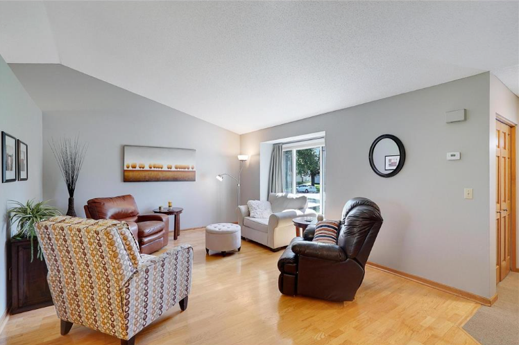 9120 Sierra Rd - Photo 4 of 18