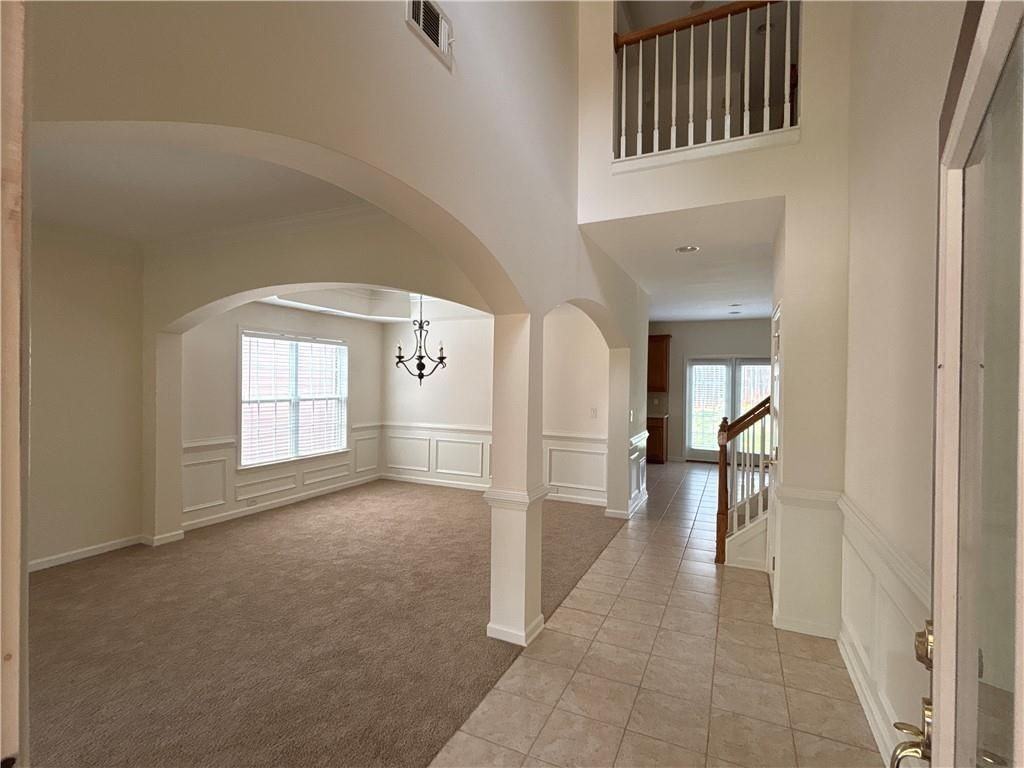 230 Collins View Ct - Photo 4 of 35