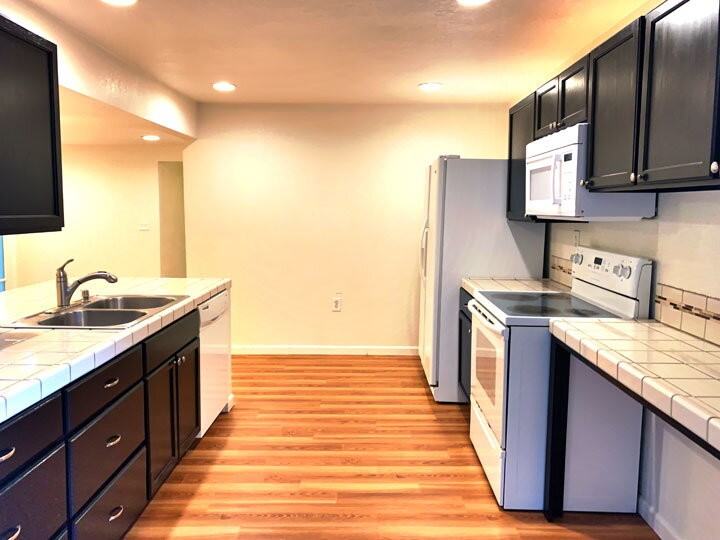 762 Chamberlain St - Photo 5 of 11