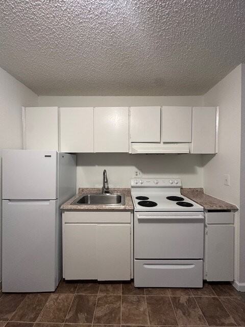 10235 Ne Prescott St #11 - Photo 5 of 9