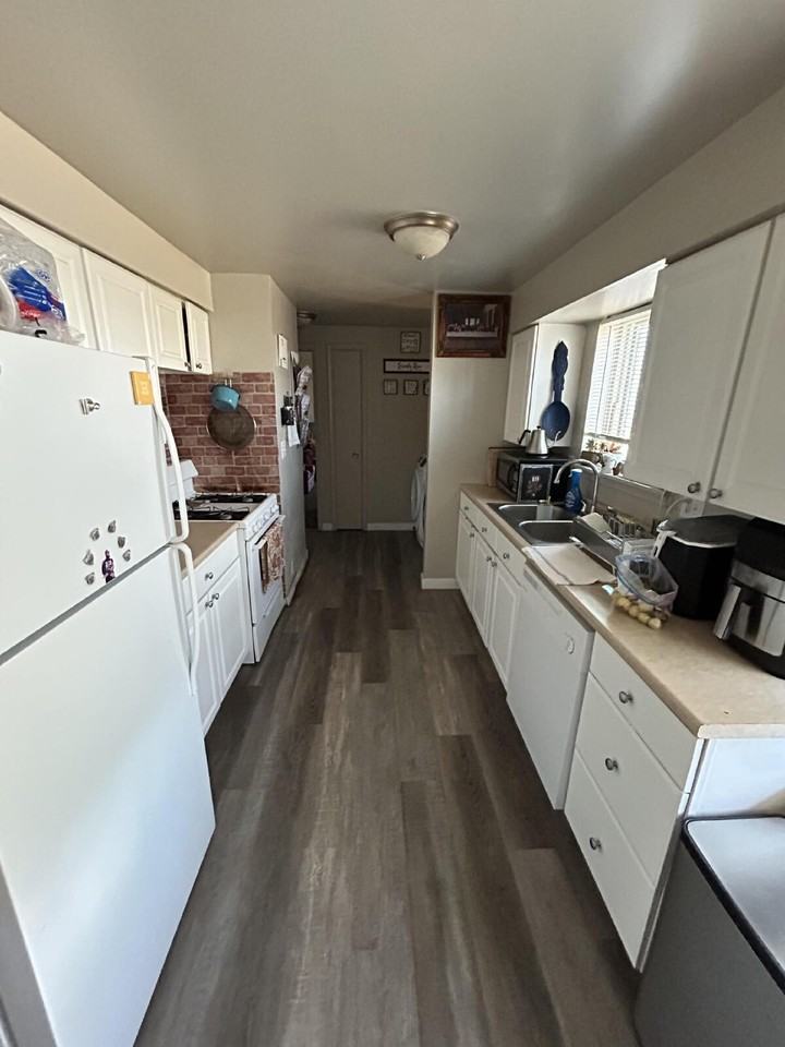 450 W 4900 S #6 - Photo 4 of 9