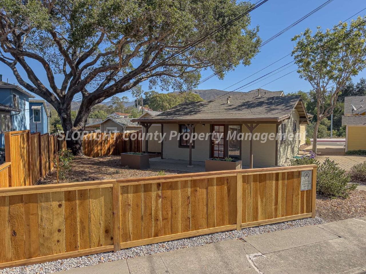 793 Pepper St - Photo 3 of 16