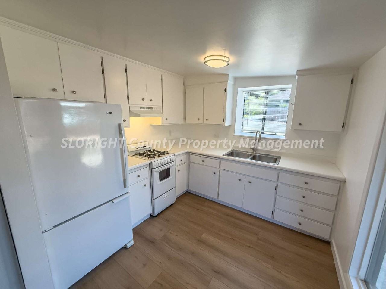 793 Pepper St - Photo 5 of 16
