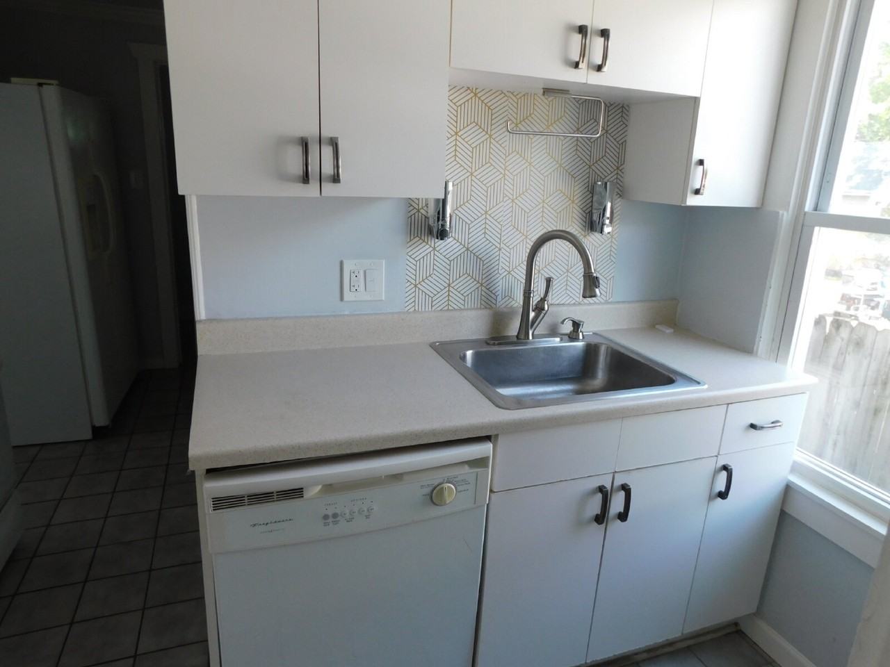 405 N Washington Ave - Photo 5 of 17