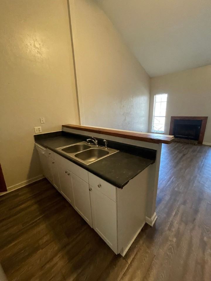 1213 Chee Ln - Photo 6 of 15