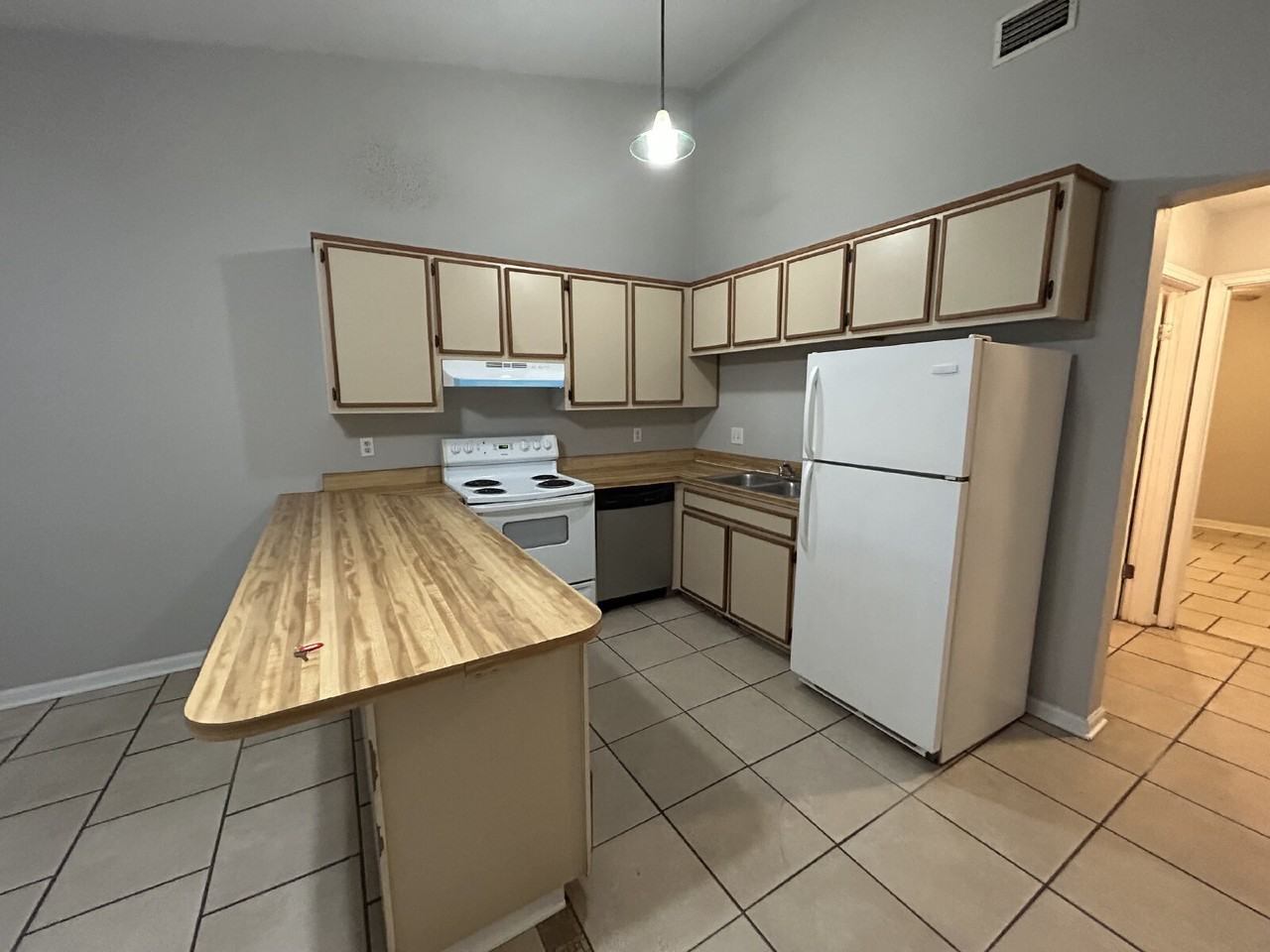 1254 Continental Ct - Photo 7 of 18