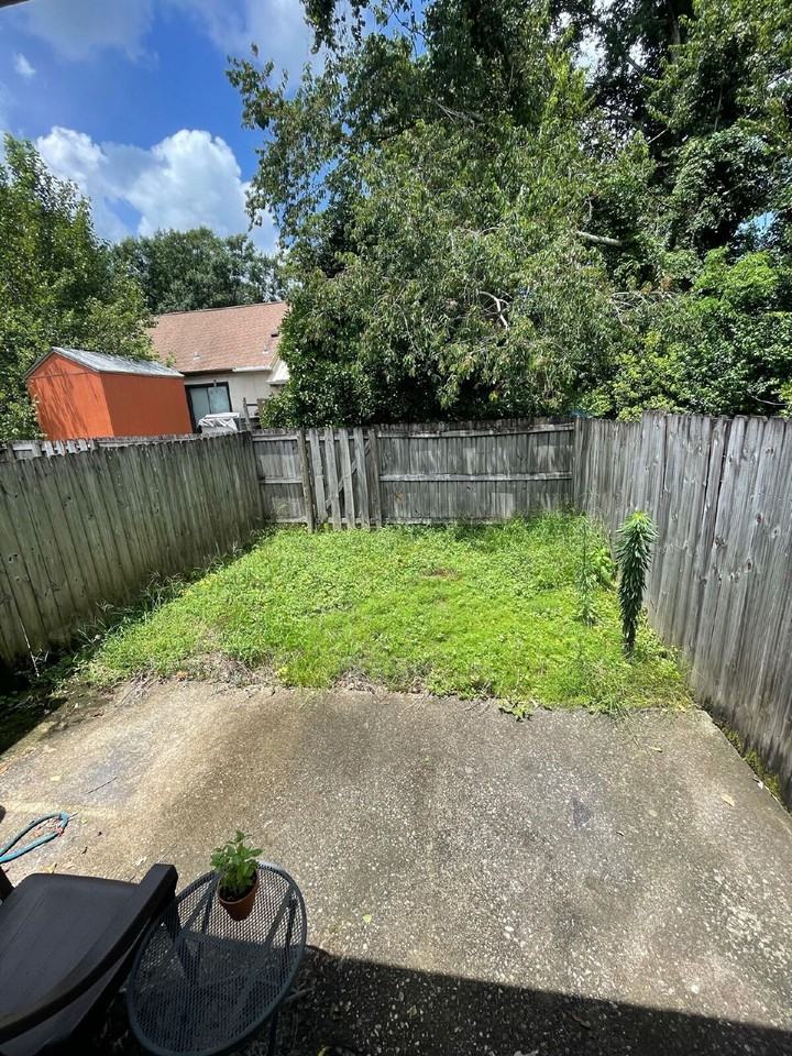 1260 Continental Ct - Photo 3 of 10
