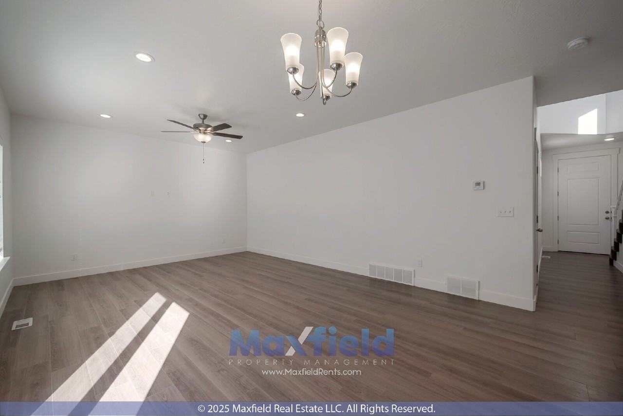 4718 E Breezy Patch Rd - Photo 3 of 25