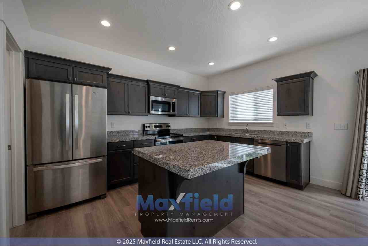 4718 E Breezy Patch Rd - Photo 6 of 25
