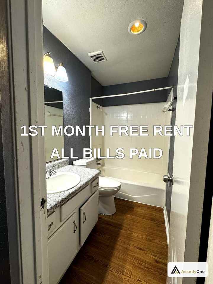 2311 71st St #206 - Photo 5 of 11
