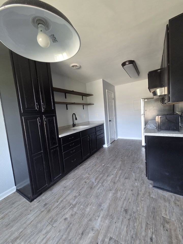 1165 Claylick Rd #B - Photo 4 of 10
