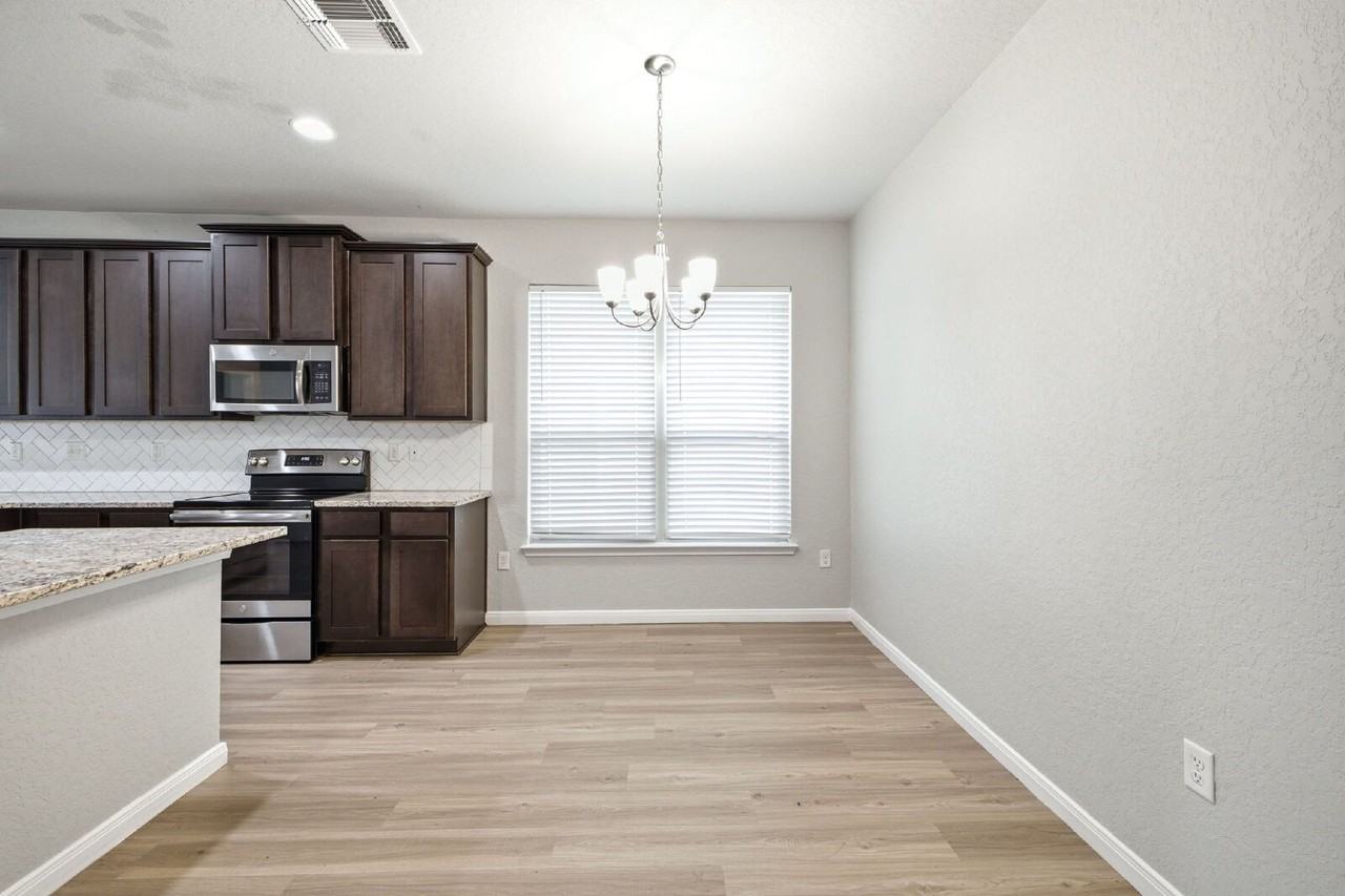 5950 Larkspur Vly - Photo 5 of 44