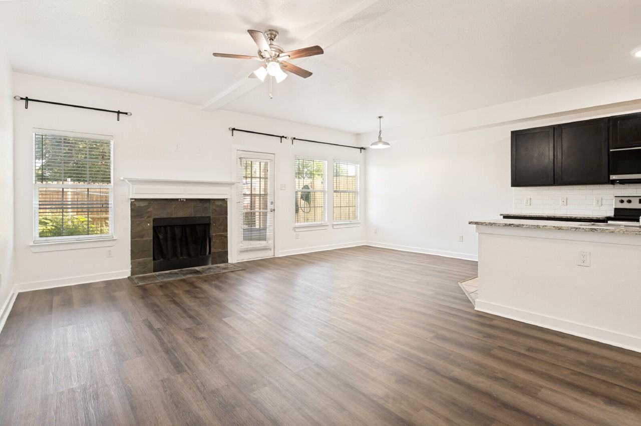 12503 Bay Ave - Photo 6 of 26