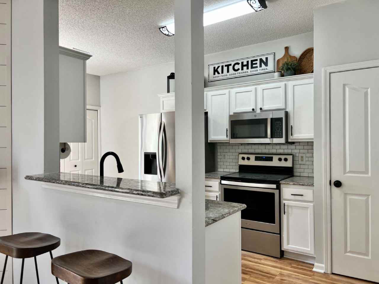 1309 Anthem Ct - Photo 3 of 29