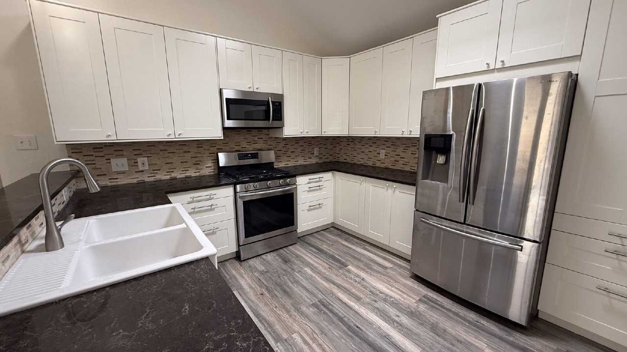 2111 Margalene Way - Photo 7 of 19