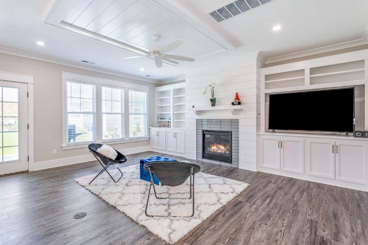 2852 Martins Point Way - Photo 3 of 12