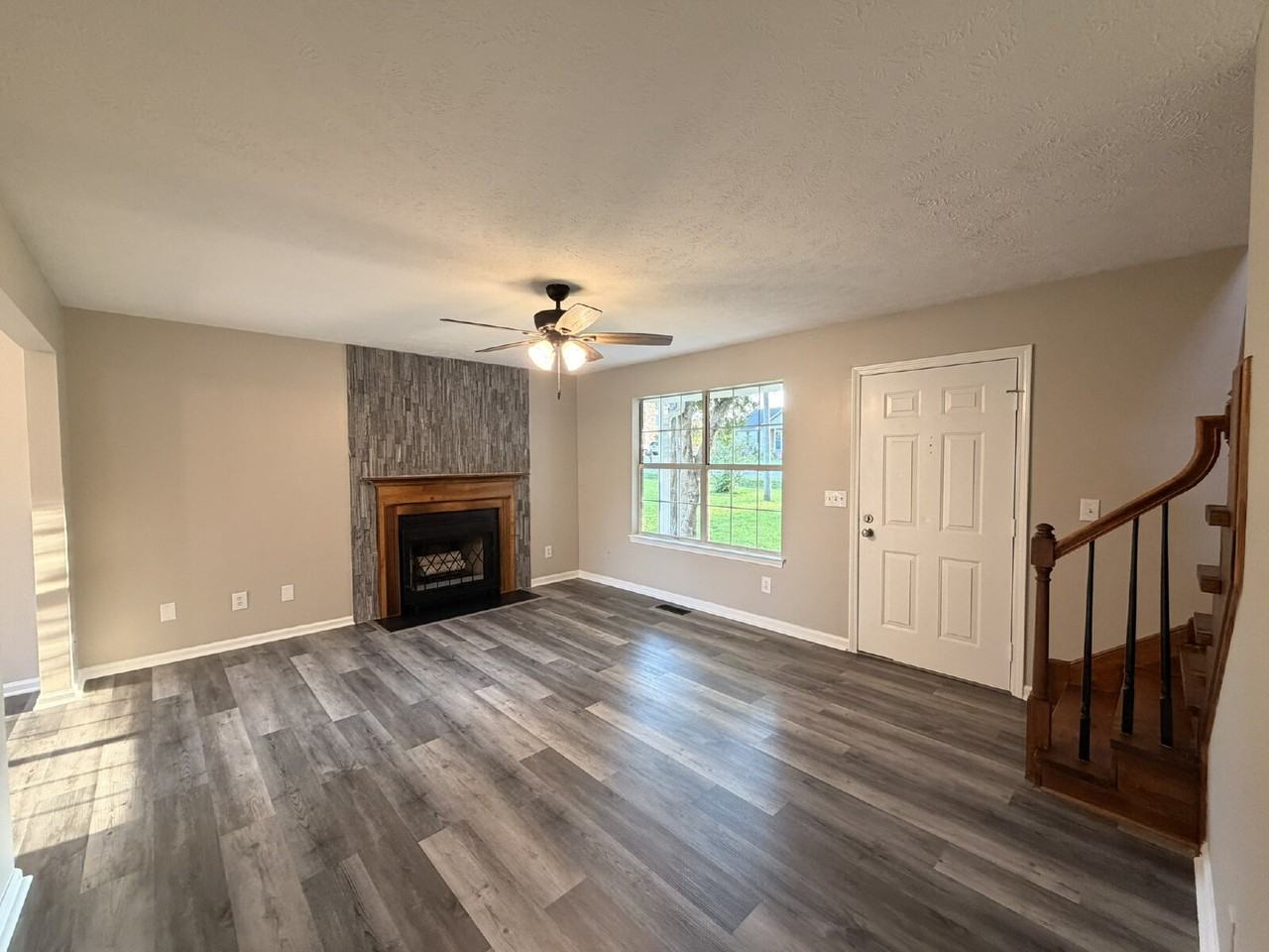 1306 Green Forest Dr - Photo 4 of 27